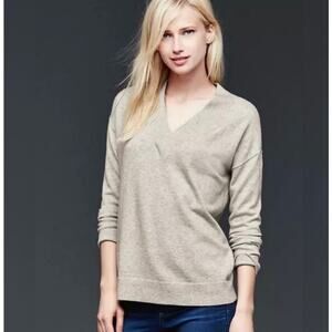 GAP Womens Merino Wool Brooklyn Oatmeal Heather V Neck Oversized Sweater Small